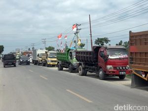Sopir Truk di Polman Keluhkan Solar Langka, Antre hingga 3 Jam