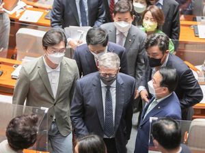 Bill Gates Sambangi Korea dan Jepang, Ada Apa?