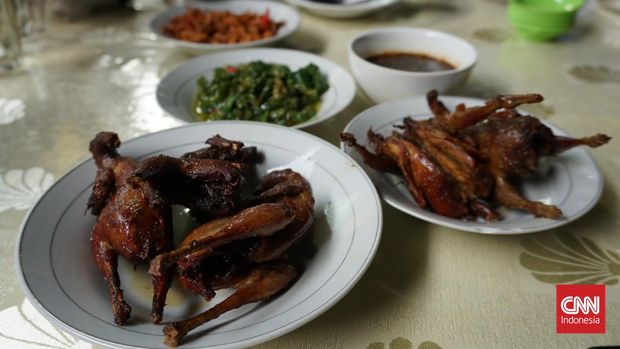 Burung Goreng di RM Beringin Indah 2 Siantar Burung Goreng di RM Beringin Indah 2 Siantar