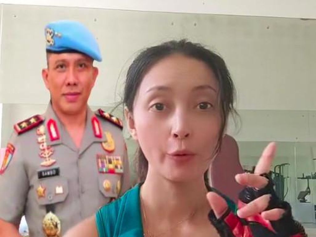 Della Puspita Bikin Heboh, Ikutan Unggah Video Pakai Filter Ferdy Sambo Della Puspita Bikin Heboh, Ikutan Unggah Video Pakai Filter Ferdy Sambo