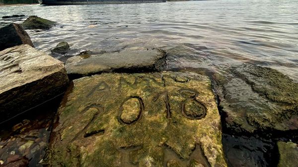 Eropa Diterpa Kekeringan Ekstrem, Batuan Kuno Muncul ke Permukaan