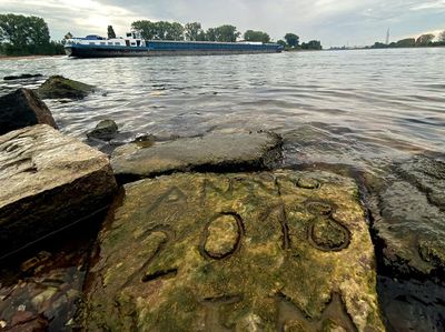 Eropa Diterpa Kekeringan Ekstrem, Batuan Kuno Muncul ke Permukaan
