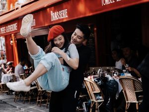 Kenangan Manis Karen Vendela Saat Kulineran Bareng Boy William Kenangan Manis Karen Vendela Saat Kulineran Bareng Boy William