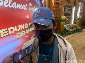 Senangnya Tukang Pentol Masuk Grahadi Setelah Buat Gubernur Terenyuh Senangnya Tukang Pentol Masuk Grahadi Setelah Buat Gubernur Terenyuh