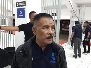 Tragedi Kanjuruhan, Umuh Muchtar: Saya Sangat Bersedih Tragedi Kanjuruhan, Umuh Muchtar: Saya Sangat Bersedih