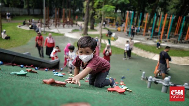 Pemerintah Provinsi DKI Jakarta akan membuka kembali taman Tebet Eco Park, Jakarta Selatan, hari Senin (15/8) lalu. Taman ini sebelumnya sempat ditutup sejak Juni lalu. (CNN Indonesia/ Adhi Wicaksono)