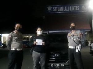 Polisi Tangkap Pelaku Balap Mobil Liar Flyover Purwosari Solo Polisi Tangkap Pelaku Balap Mobil Liar Flyover Purwosari Solo
