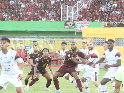 Potret Aksi PSM Makassar Sukses Kalahkan Arema FC 1-0 di Liga 1