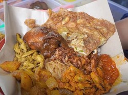 5 Nasi Kuning dan Uduk Porsi Brutal yang Murah Meriah