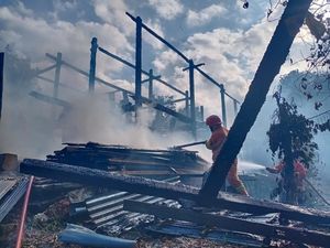 Rumah di Luwu Hangus Terbakar Ditinggal Penghuni, Kerugian Rp 200 Juta