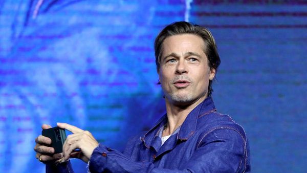 5 Potret Brad Pitt Ngaku ke Korea Bukan Promo Film tapi Mau...