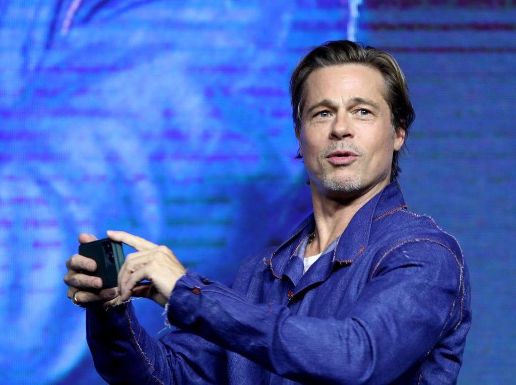 5 Potret Brad Pitt Ngaku ke Korea Bukan Promo Film tapi Mau... 5 Potret Brad Pitt Ngaku ke Korea Bukan Promo Film tapi Mau...