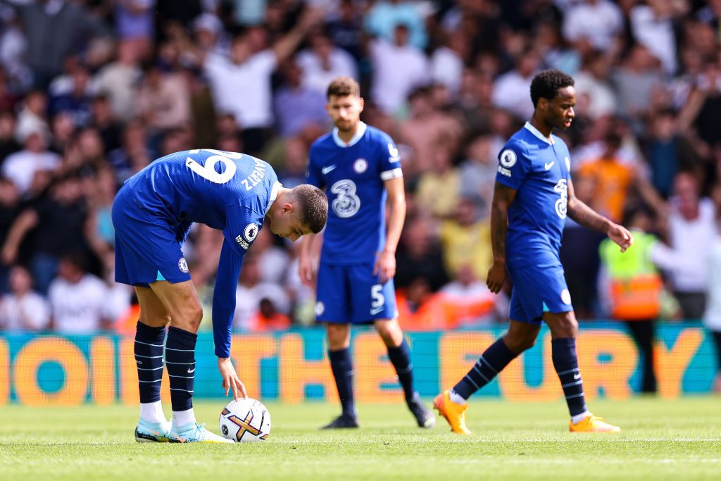 LEEDS, ENGLAND - AUGUST 21: A dejected Kai Havertz of Chelsea during the Premier League match between Leeds United and Chelsea FC at Elland Road on August 21, 2022 in Leeds, United Kingdom. (Photo by Robbie Jay Barratt - AMA/Getty Images)