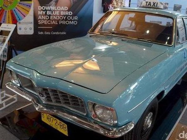 Deretan Armada Blue Bird dari Masa ke Masa, Holden hingga Tesla