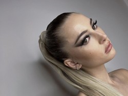 Putri Pendiri Apple Kepergok Ejek iPhone 14