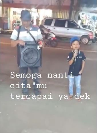 Momen Farel Prayoga ngamen dulu viral.