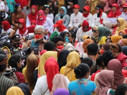 Teori Sosiologi Makro: Pengertian, Paradigma, Tokoh, dan Contohnya