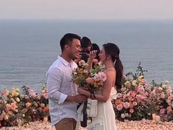 Tangisan Jessica Mila Terima Lamaran Yakup Hasibuan