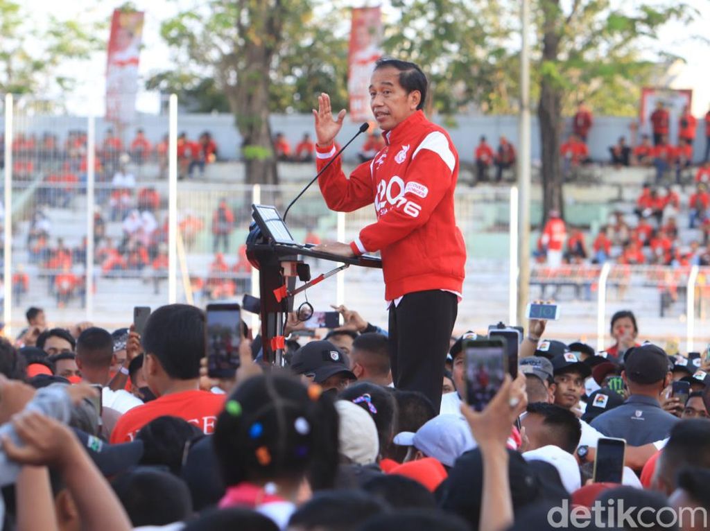 Jawaban Jokowi Kerap Ditanya Dukung Siapa di Pilpres 2024: Ojo Kesusu