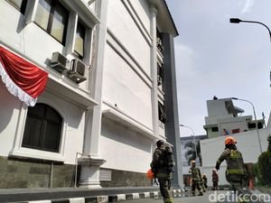 Ruangan DPRD Jabar yang Terbakar Simpan Arsip Penting Ruangan DPRD Jabar yang Terbakar Simpan Arsip Penting