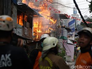 Kebakaran di Simprug Jakarta Selatan: Penyebab hingga Hunian Terdampak
