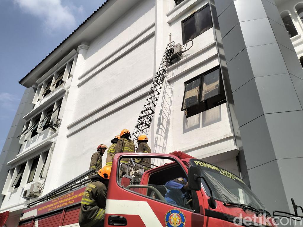 Kebakaran Gedung DPRD Jabar, Polisi: Sementara Baru Ruang Arsip