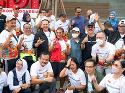 Momen Bamsoet Jalan Pagi Bareng Para Menteri di Sarinah, Bahas Apa?