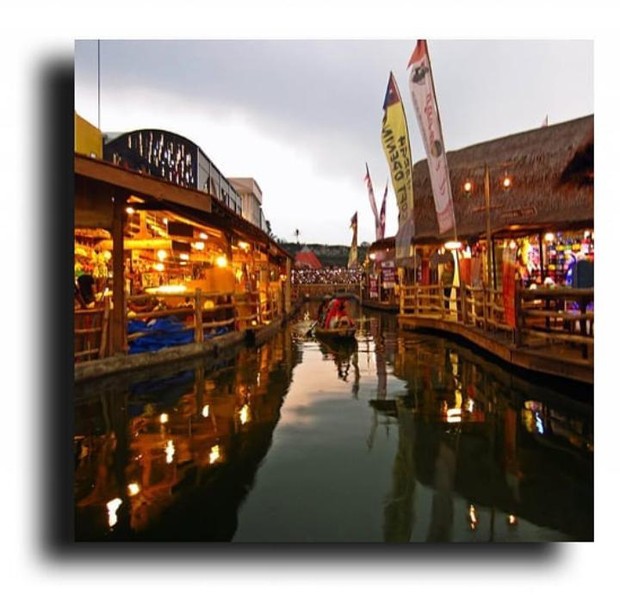 Pasar Apung Nusantara Kota Batu/foto: instagram.com/wisata.malang.batu_ Salah satu destinasi wisata Pasar Apung yang bisa kamu kunjungi salah satunya yaitu Pasar Apung Nusantara di kota Batu