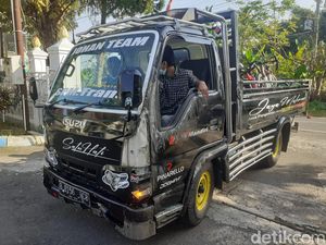Tragedi di Banyuwangi Saat Pikap Terguling Tewaskan Dua Pesepeda Tragedi di Banyuwangi Saat Pikap Terguling Tewaskan Dua Pesepeda