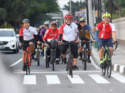 Rayakan HUT RI dengan Bersepeda 77 KM di DKI Jakarta