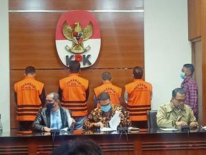 Suap Penerimaan Mahasiswa Baru, Rektor Unila Jadi Tersangka Suap Penerimaan Mahasiswa Baru, Rektor Unila Jadi Tersangka