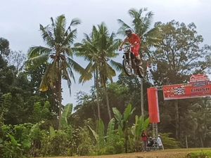 122 Atlet Berebut Piala Bupati Tabanan di Kejuaraan Motocross Bali