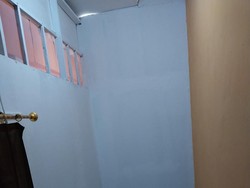 Viral Kos Sempit Bikin Emosi, Harga Rp 9 Juta Tidak Ada Wifi dan WC di Luar