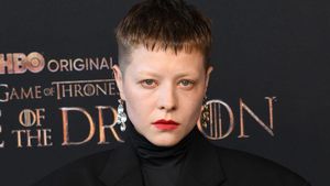 Profil Emma DArcy Sang Rhaenyra Targaryen di House of the Dragon