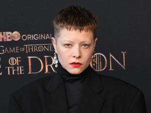 Profil Emma DArcy Sang Rhaenyra Targaryen di House of the Dragon