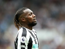 Pep Guardiola Angkat Topi buat Allan Saint-Maximin