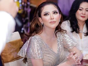 Ayu Aulia Dilamar Pengusaha Hendra Yap Ayu Aulia Dilamar Pengusaha Hendra Yap