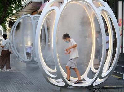 Ini Kulkas di Jalanan China untuk Melawan Suhu Panas Menyengat