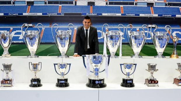Casemiro memenangi banyak gelar di Madrid, termasuk tiga trofi LaLiga dan lima Liga Champions.