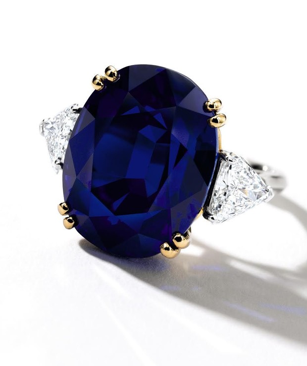 Foto: pinterest.com/Town & Country Magazine Kasmir Sapphire yang langka/