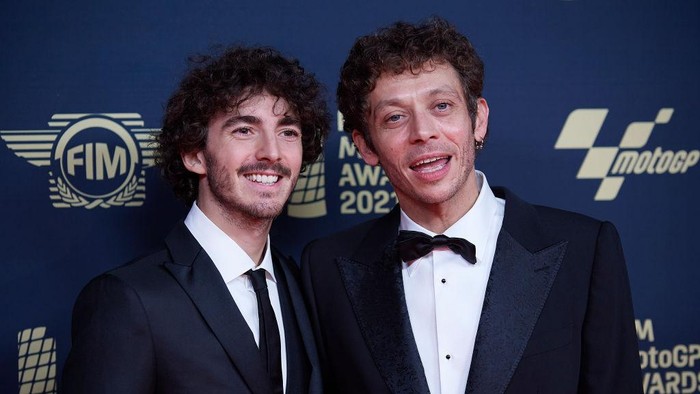 Francesco Bagnaia dan Valentino Rossi. Foto: NurPhoto via Getty Images/NurPhoto