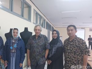 Mahasiswa Selandia Baru Belajar Busana Muslim di IFI Bandung Mahasiswa Selandia Baru Belajar Busana Muslim di IFI Bandung