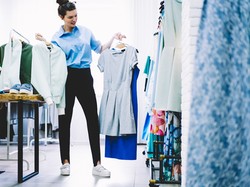 Wajib Punya! 5 Fashion Item Ini Bikin Tampilan Saat WFO Makin Standout