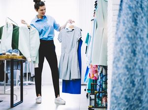 Wajib Punya! 5 Fashion Item Ini Bikin Tampilan Saat WFO Makin Standout Wajib Punya! 5 Fashion Item Ini Bikin Tampilan Saat WFO Makin Standout