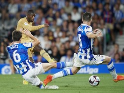 Di babak kedua, Barcelona akhirnya bisa unggul pada menit ke-66. Ousmane Dembele bisa memaksimalkan umpan Ansu Fati menjadi gol. Skor menjadi 2-1. (Jose Hernandez/Anadolu Agency/Getty Images)