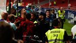 Foto: Atletico Kalah, Pemainnya Marah dan Ribut sama Fans Sendiri