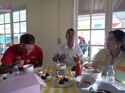 Michael Owen Bertemu Raffi Ahmad, Langsung Diajak Makan Bakso