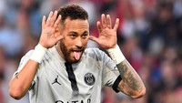 Neymar membobol gawang Lille dua menit sebelum turun minum via bola sepakan first time di kotak penalti. Babak pertama ditutup dengan keunggulan PSG 4-0. Denis Charlet/AFP/Getty Images
