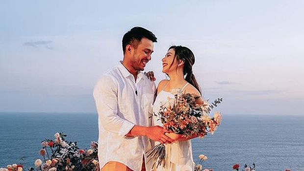 Momen Lamaran Jessica Mila dan Yakup Hasibuan