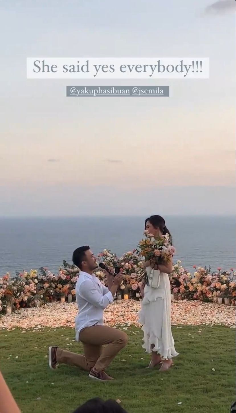 Momen Lamaran Jessica Mila dan Yakup Hasibuan Momen Lamaran Jessica Mila dan Yakup Hasibuan